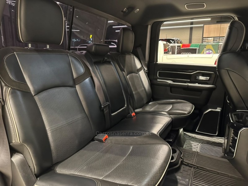 2500 LARAMIE 6.7 NIGHT ED TURBO CD 4X4 DIESEL 4P AUTOMÁTICO - 2021 - CAXIAS DO SUL