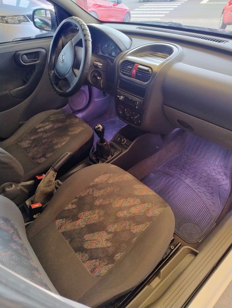 CORSA 1.0 MPFI MAXX 8V GASOLINA 4P MANUAL - 2004 - CAMPO BOM