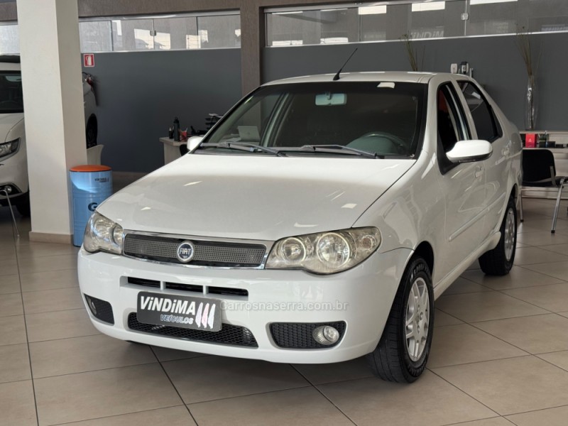 SIENA 1.8 MPI HLX 8V FLEX 4P MANUAL - 2005 - FLORES DA CUNHA