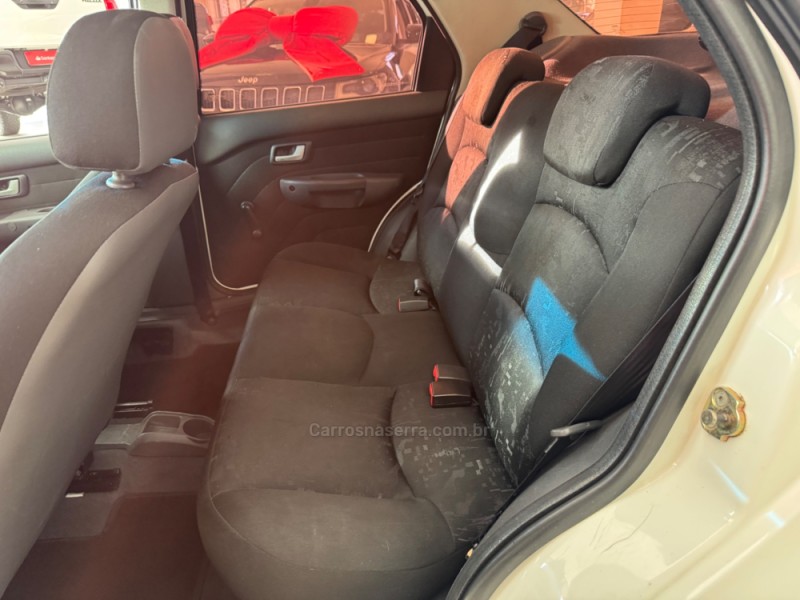 SIENA 1.8 MPI HLX 8V FLEX 4P MANUAL - 2005 - FLORES DA CUNHA
