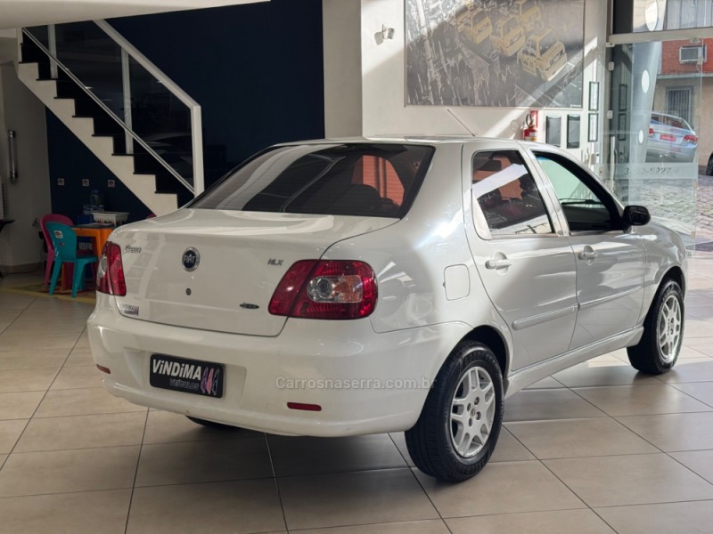 SIENA 1.8 MPI HLX 8V FLEX 4P MANUAL - 2005 - FLORES DA CUNHA