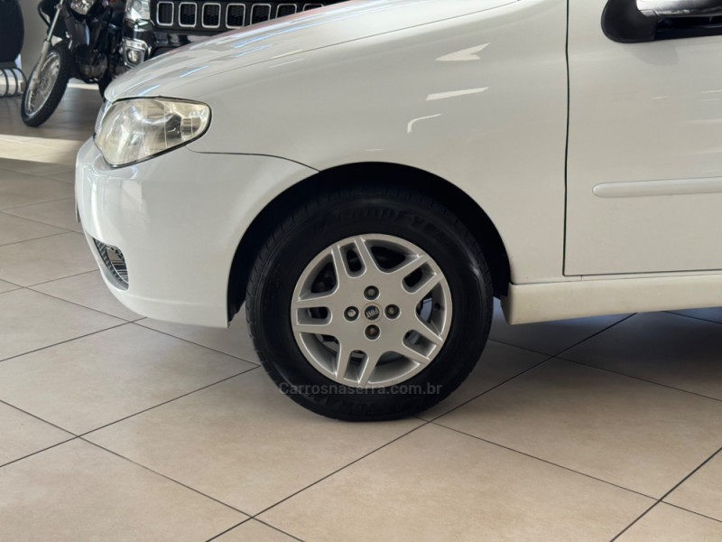 SIENA 1.8 MPI HLX 8V FLEX 4P MANUAL - 2005 - FLORES DA CUNHA