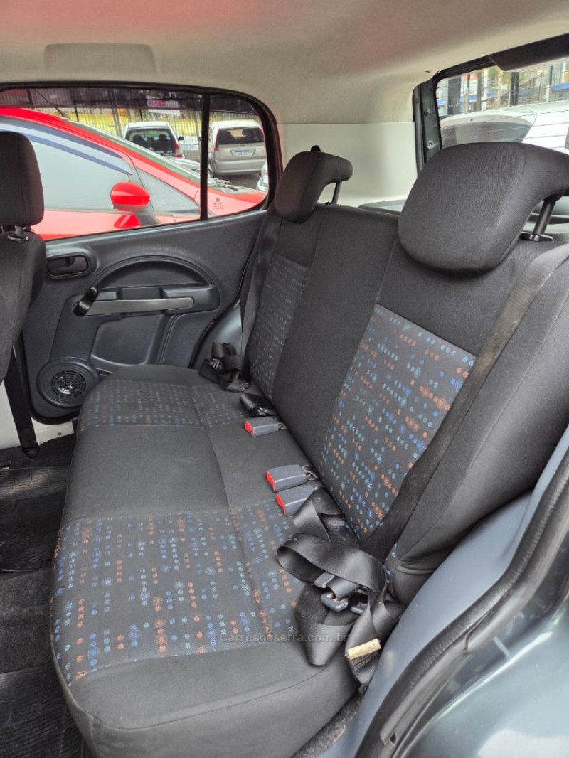 UNO 1.0 VIVACE 8V FLEX 4P MANUAL - 2013 - CAXIAS DO SUL