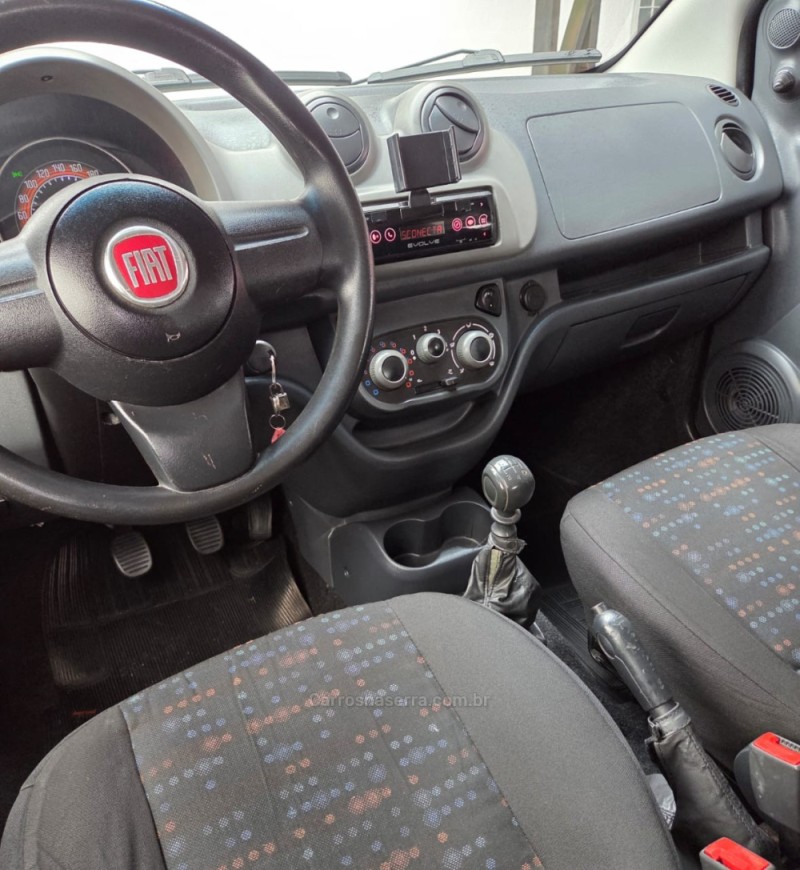 UNO 1.0 VIVACE 8V FLEX 4P MANUAL - 2013 - CAXIAS DO SUL