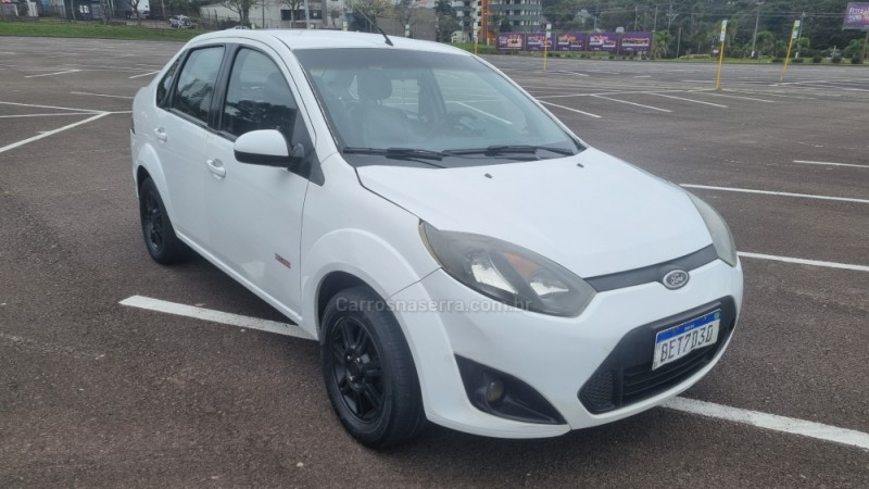 FIESTA 1.6 MPI CLASS SEDAN 8V FLEX 4P MANUAL - 2013 - FARROUPILHA