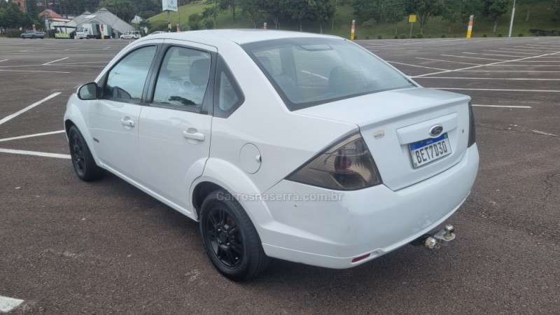 FIESTA 1.6 MPI CLASS SEDAN 8V FLEX 4P MANUAL - 2013 - FARROUPILHA