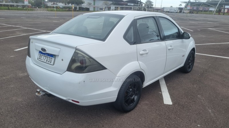 FIESTA 1.6 MPI CLASS SEDAN 8V FLEX 4P MANUAL - 2013 - FARROUPILHA