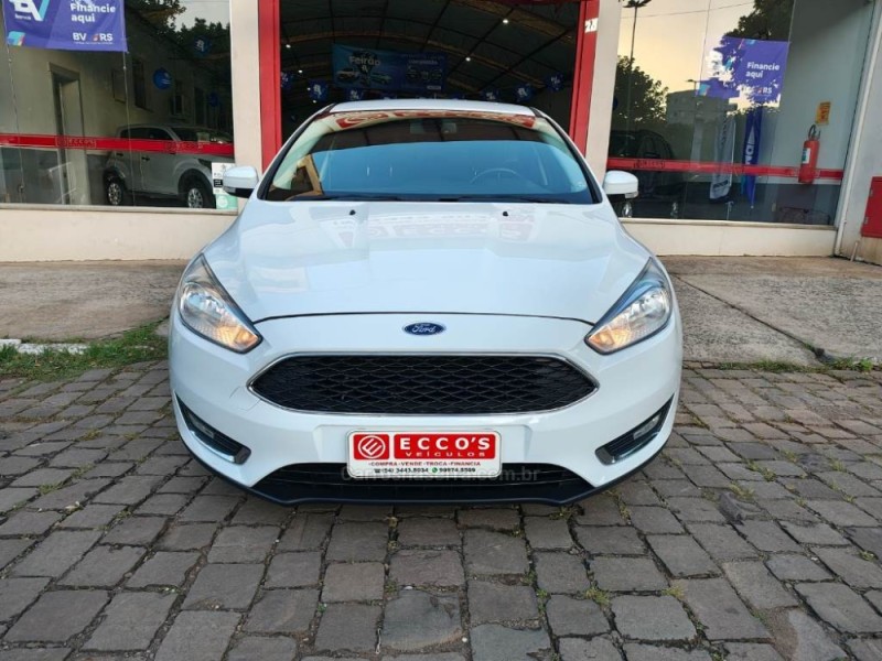 FOCUS 2.0 SE PLUS FASTBACK 16V FLEX 4P AUTOMÁTICO - 2018 - GUAPORé