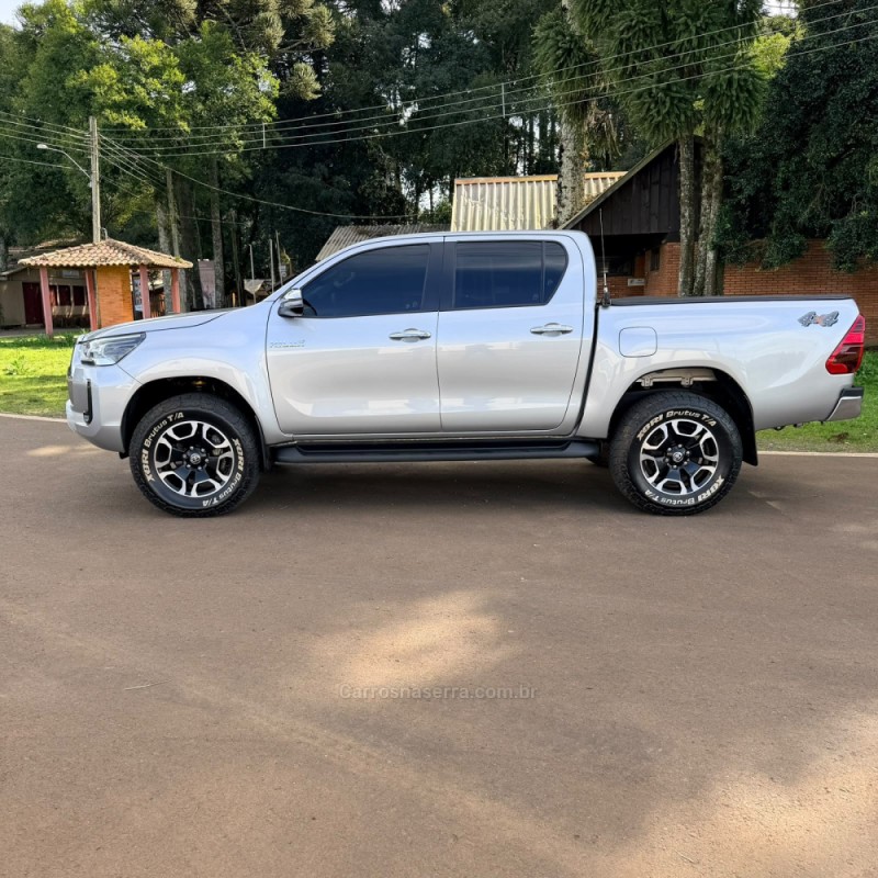 HILUX 2.8 SRV 4X4 CD 16V DIESEL 4P AUTOMÁTICO - 2024 - VACARIA
