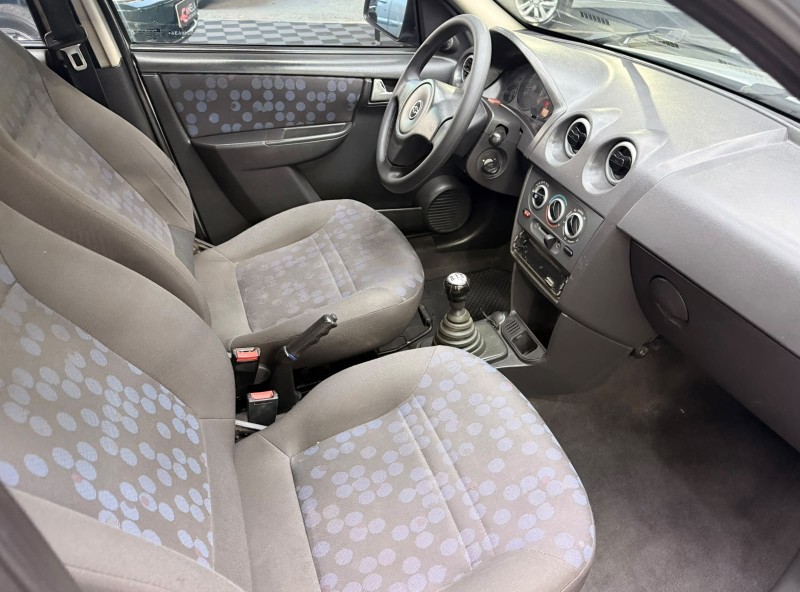 PRISMA 1.4 MPFI JOY 8V FLEX 4P MANUAL - 2008 - CANELA