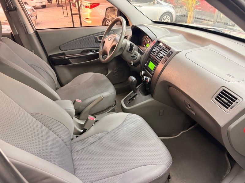 TUCSON 2.0 MPFI GL 16V 143CV 2WD GASOLINA 4P AUTOMÁTICO - 2010 - CANELA