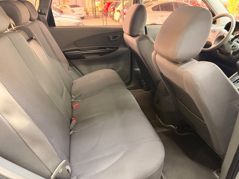 TUCSON 2.0 MPFI GL 16V 143CV 2WD GASOLINA 4P AUTOMÁTICO - 2010 - CANELA