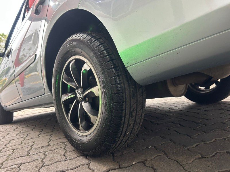 VOYAGE 1.6 MI CITY 8V FLEX 4P MANUAL - 2015 - TRêS COROAS
