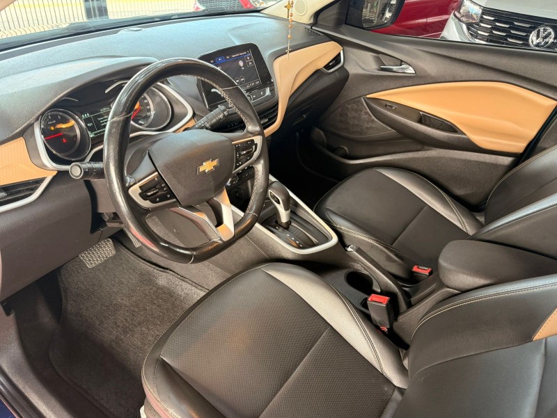 ONIX 1.0	PREMIER II PLUS 12V TURBO FLEX 4P AUTOMÁTICO - 2020 - CANELA