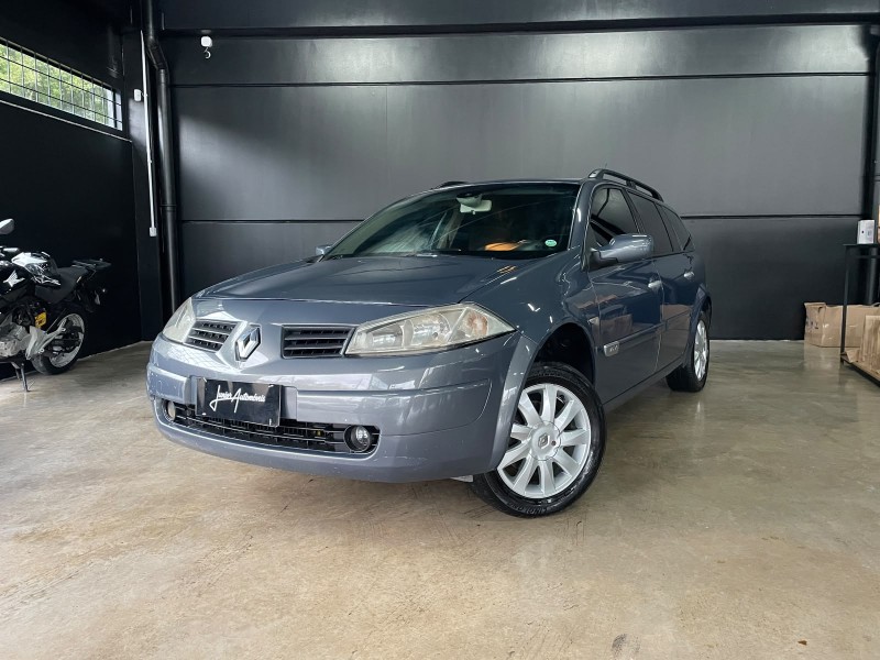 MÉGANE 1.6 DYNAMIQUE GRAND TOUR 16V FLEX 4P MANUAL