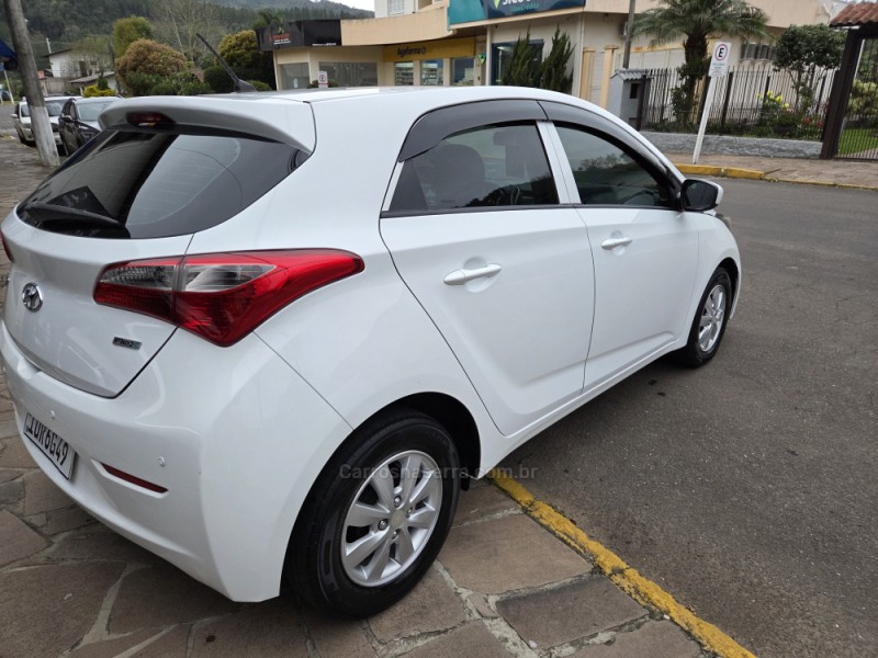 HB20 1.0 COMFORT PLUS 12V FLEX 4P MANUAL - 2014 - PICADA CAFé