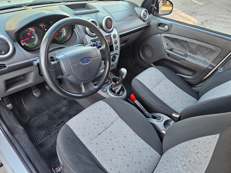 FIESTA 1.6 MPI CLASS HATCH 8V FLEX 4P MANUAL - 2012 - CAXIAS DO SUL