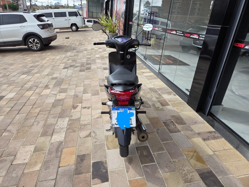 BIZ 125 ES - 2011 - VACARIA