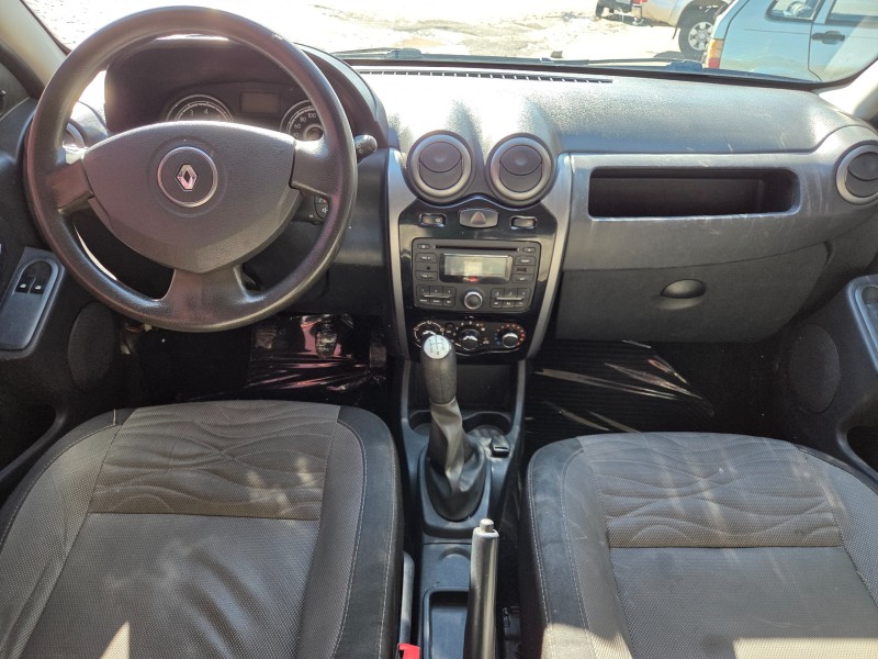 SANDERO 1.6 EXPRESSION 16V FLEX 4P MANUAL - 2013 - VACARIA