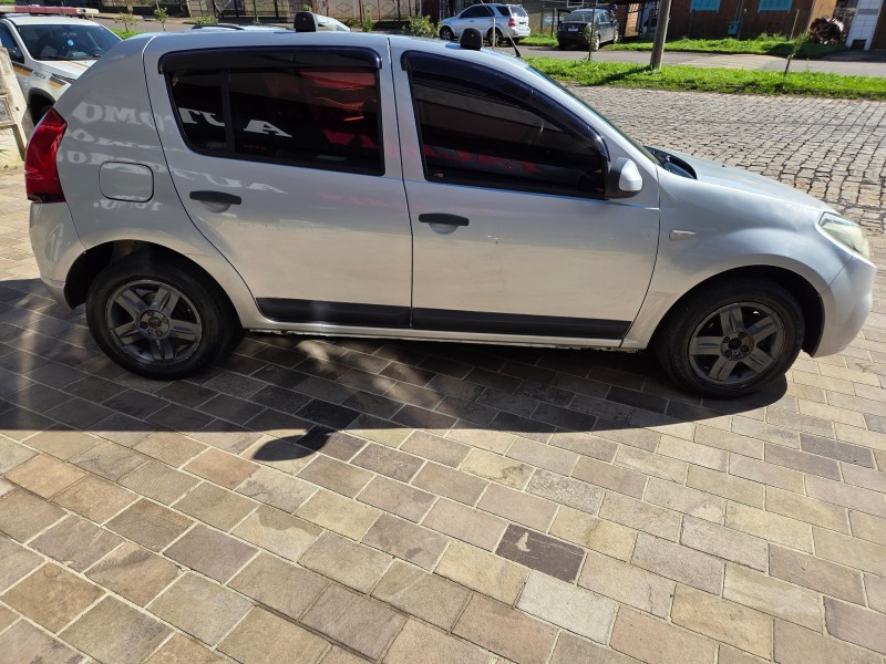 SANDERO 1.6 EXPRESSION 16V FLEX 4P MANUAL - 2013 - VACARIA