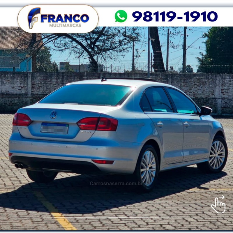 JETTA 2.0 TSI HIGHLINE 200CV GASOLINA 4P TIPTRONIC - 2011 - VACARIA