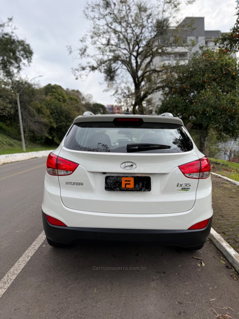 IX35 2.0 MPFI GLS 4X2 16V GASOLINA 4P AUTOMÁTICO - 2015 - NOVA ARAçá