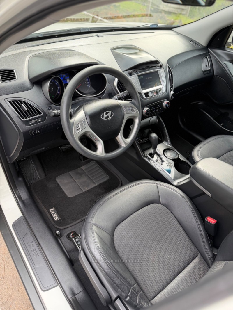 IX35 2.0 MPFI GLS 4X2 16V GASOLINA 4P AUTOMÁTICO - 2015 - NOVA ARAçá