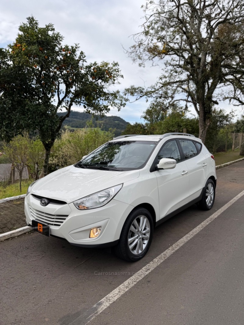 IX35 2.0 MPFI GLS 4X2 16V GASOLINA 4P AUTOMÁTICO - 2015 - NOVA ARAçá