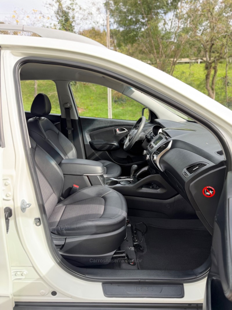 IX35 2.0 MPFI GLS 4X2 16V GASOLINA 4P AUTOMÁTICO - 2015 - NOVA ARAçá