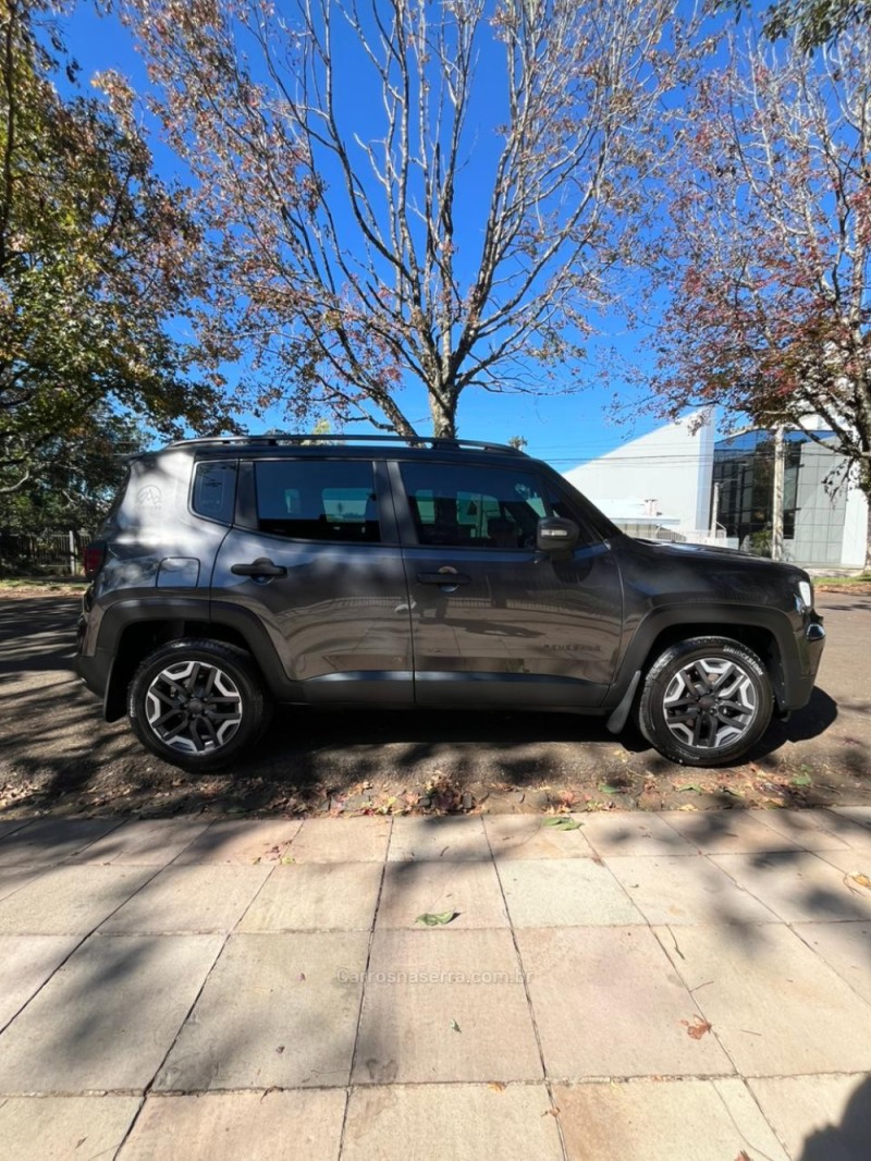 RENEGADE 1.3 SPORT ALTITUDE T270 TURBO 16V FLEX 4P AUTOMÁTICO - 2025 - ERECHIM