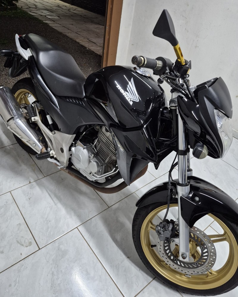 cb 300r abs 2015 vacaria