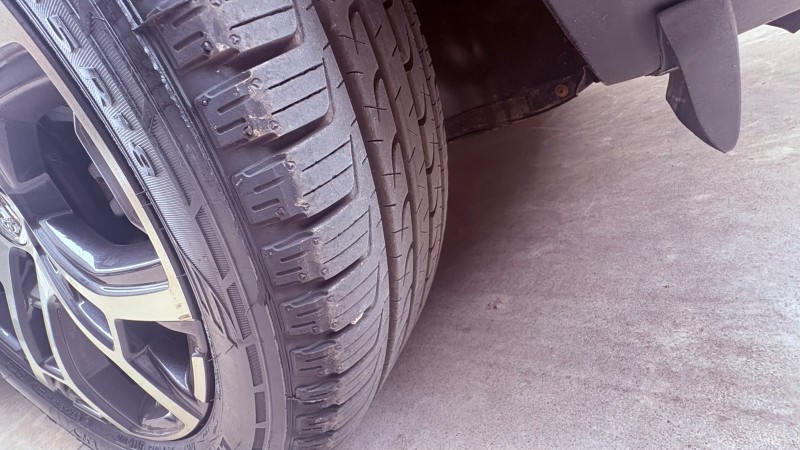 RENEGADE 1.3 16V LONGITUDE T270 TURBO 4X2 FLEX 4P AUTOMÁTICO - 2023 - VACARIA