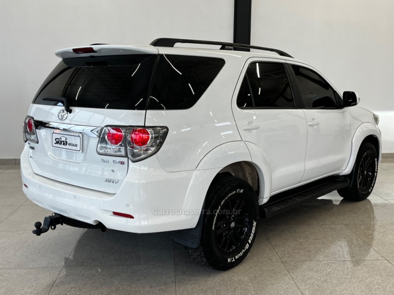 HILUX SW4 3.0 SRV 4X4 CD 16V TURBO INTERCOOLER DIESEL 4P AUTOMÁTICO - 2014 - VACARIA