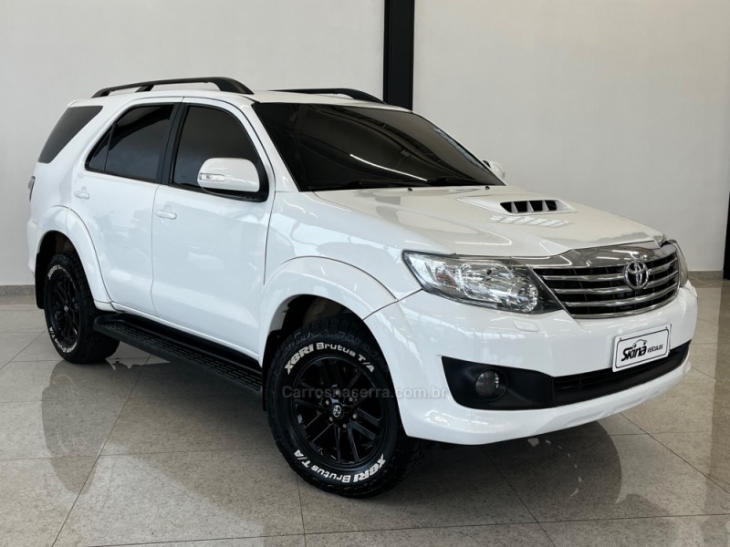 HILUX SW4 3.0 SRV 4X4 CD 16V TURBO INTERCOOLER DIESEL 4P AUTOMÁTICO - 2014 - VACARIA
