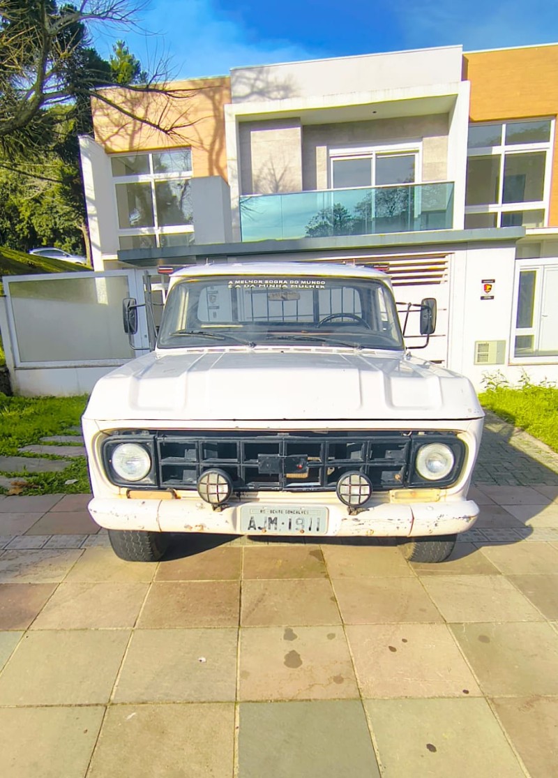 A10 2.5 DE LUXE CS 12V ÁLCOOL 2P MANUAL - 1980 - FARROUPILHA