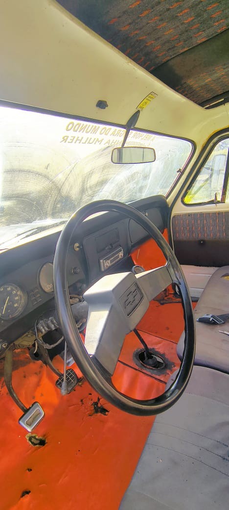 A10 2.5 DE LUXE CS 12V ÁLCOOL 2P MANUAL - 1980 - FARROUPILHA