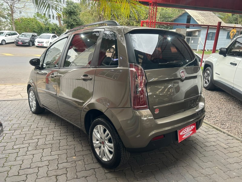 IDEA 1.4 MPI ATTRACTIVE 8V FLEX 4P MANUAL - 2014 - TRêS COROAS