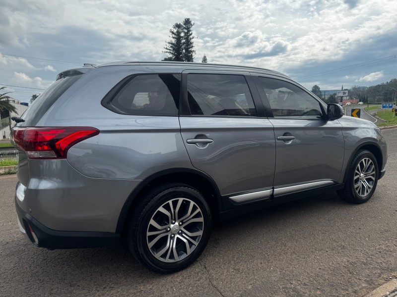 OUTLANDER 2.0 16V GASOLINA 4P AUTOMÁTICO - 2017 - DOIS IRMãOS