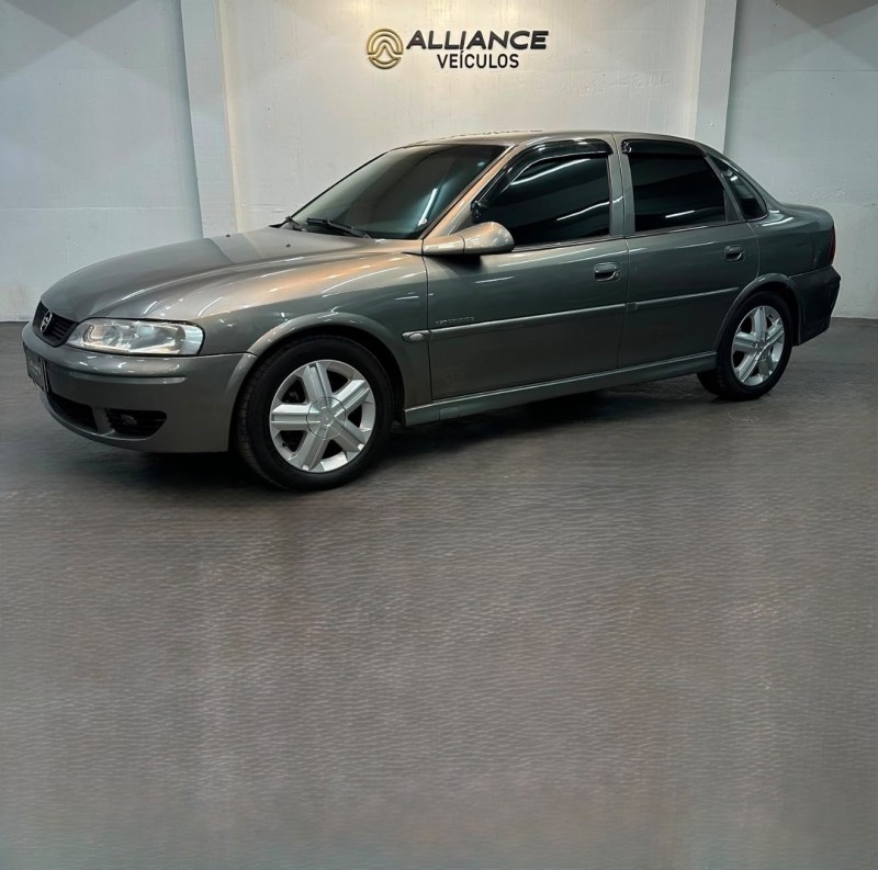 vectra 2.0 mpfi expression 8v gasolina 4p manual 2004 caxias do sul