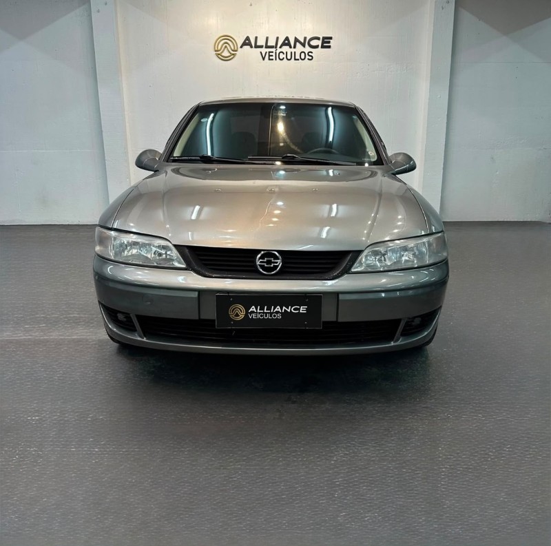 VECTRA 2.0 MPFI EXPRESSION 8V GASOLINA 4P MANUAL - 2004 - CAXIAS DO SUL