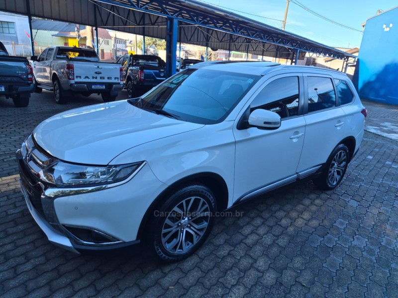 outlander 2.0 comfort 16v gasolina 4p automatico 2018 caxias do sul