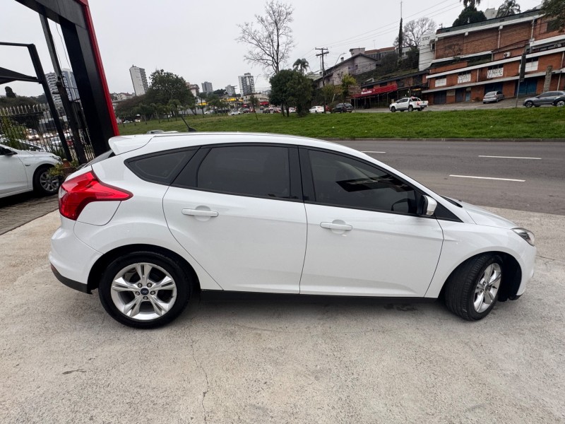 FOCUS 1.6 S HATCH 16V FLEX 4P AUTOMÁTICO - 2015 - CAXIAS DO SUL