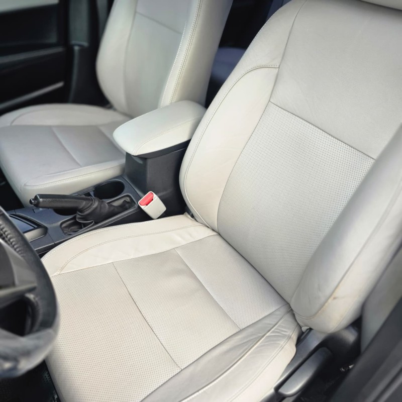 COROLLA 2.0 XEI 16V FLEX 4P AUTOMÁTICO - 2017 - GARIBALDI