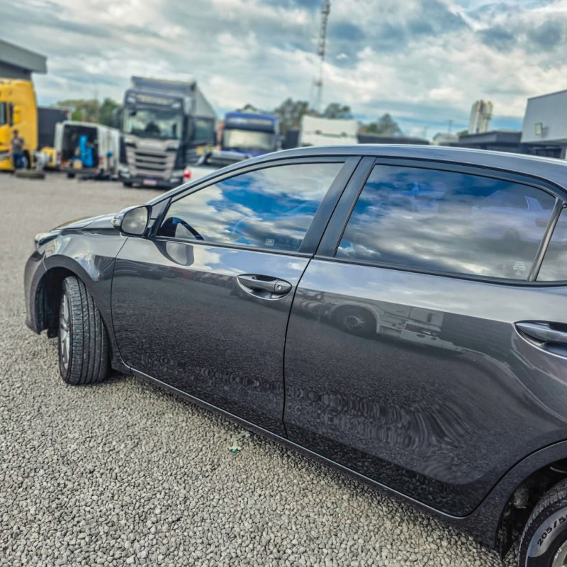 COROLLA 2.0 XEI 16V FLEX 4P AUTOMÁTICO - 2017 - GARIBALDI