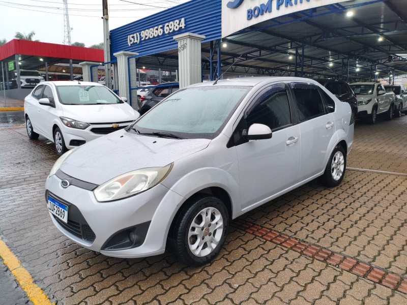 fiesta 1.6 rocam sedan 8v flex 4p manual 2013 bom principio