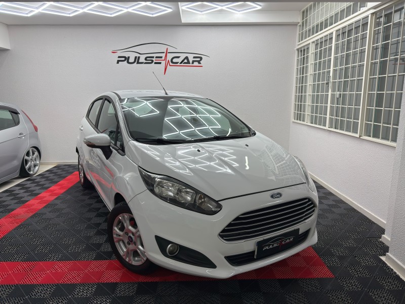 FIESTA 1.5 SE HATCH 16V FLEX 4P MANUAL - 2014 - CAXIAS DO SUL