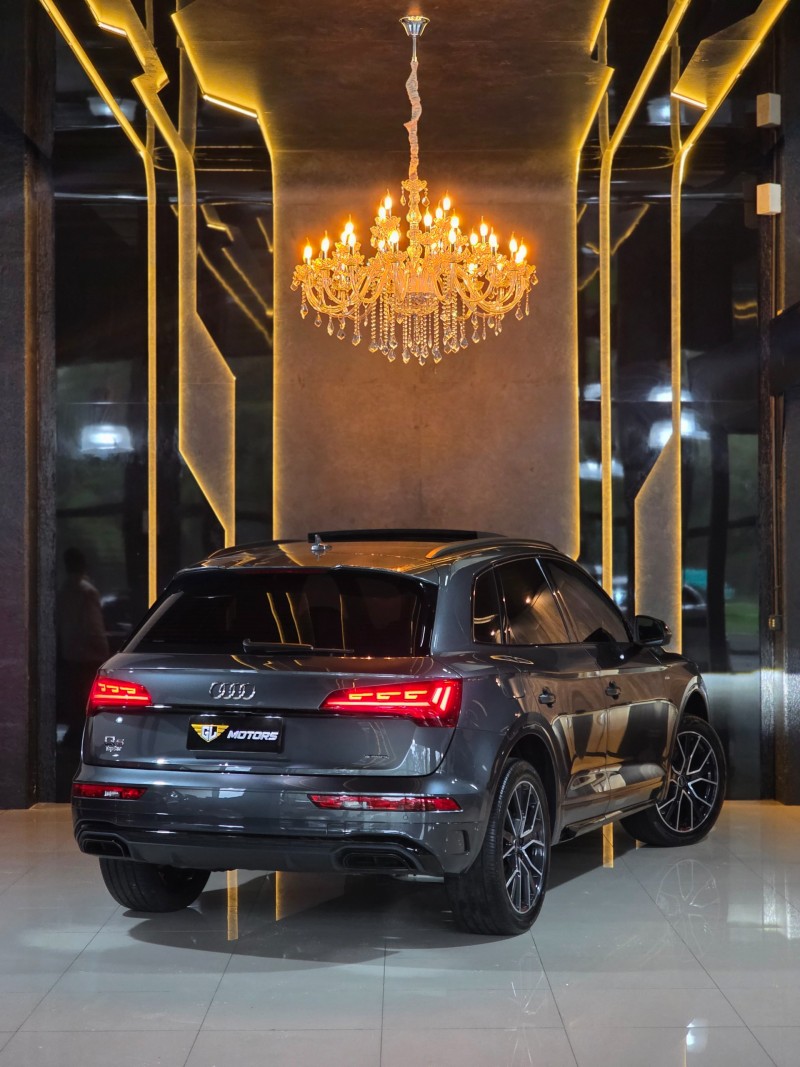 Q5 2.0 TFSI S LINE BLACK QUATTRO S TRONIC GASOLINA 4P - 2023 - CAXIAS DO SUL