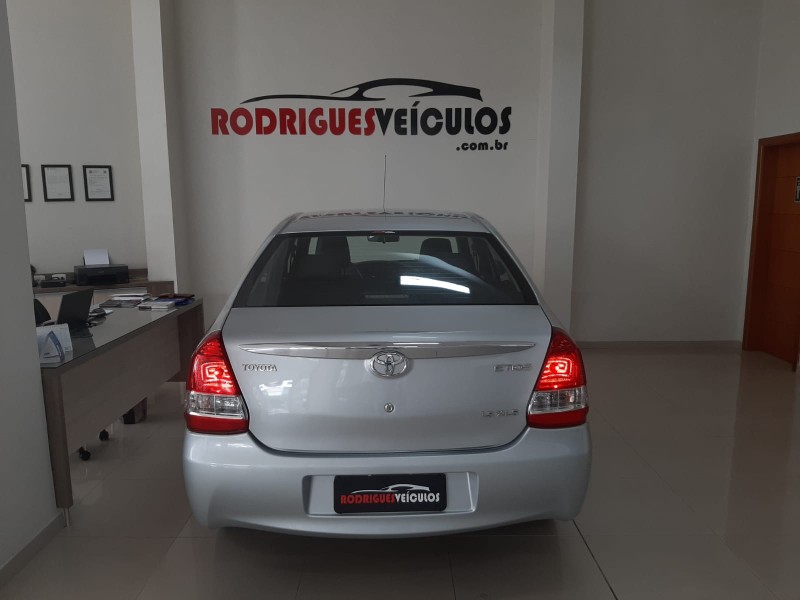 ETIOS 1.5 XLS 16V FLEX 4P MANUAL - 2016 - CAXIAS DO SUL