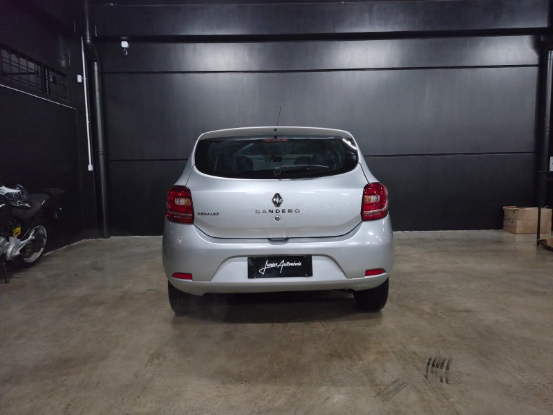 SANDERO 1.0 AUTHENTIQUE 16V FLEX 4P MANUAL - 2016 - CAXIAS DO SUL