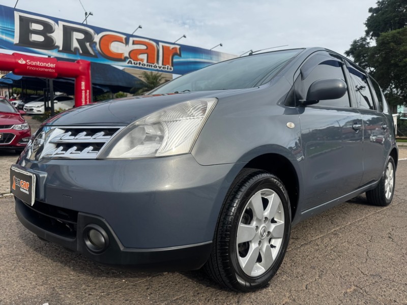 livina 1.8 sl 16v flex 4p automatico 2010 dois irmaos